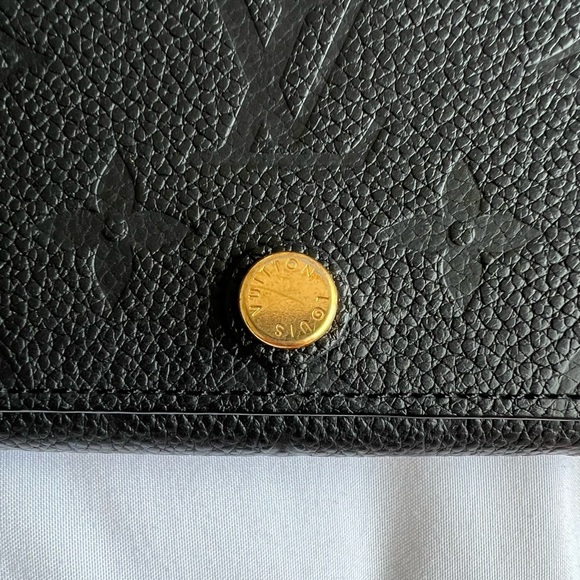 Authentic LOUIS VUITTON Monogram Empreinte Card Holder - Picture 6 of 9
